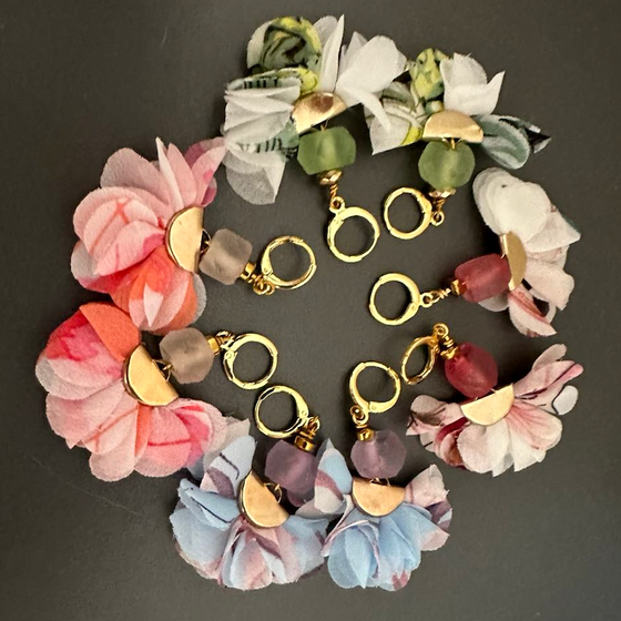 FLORAL EARRINGS