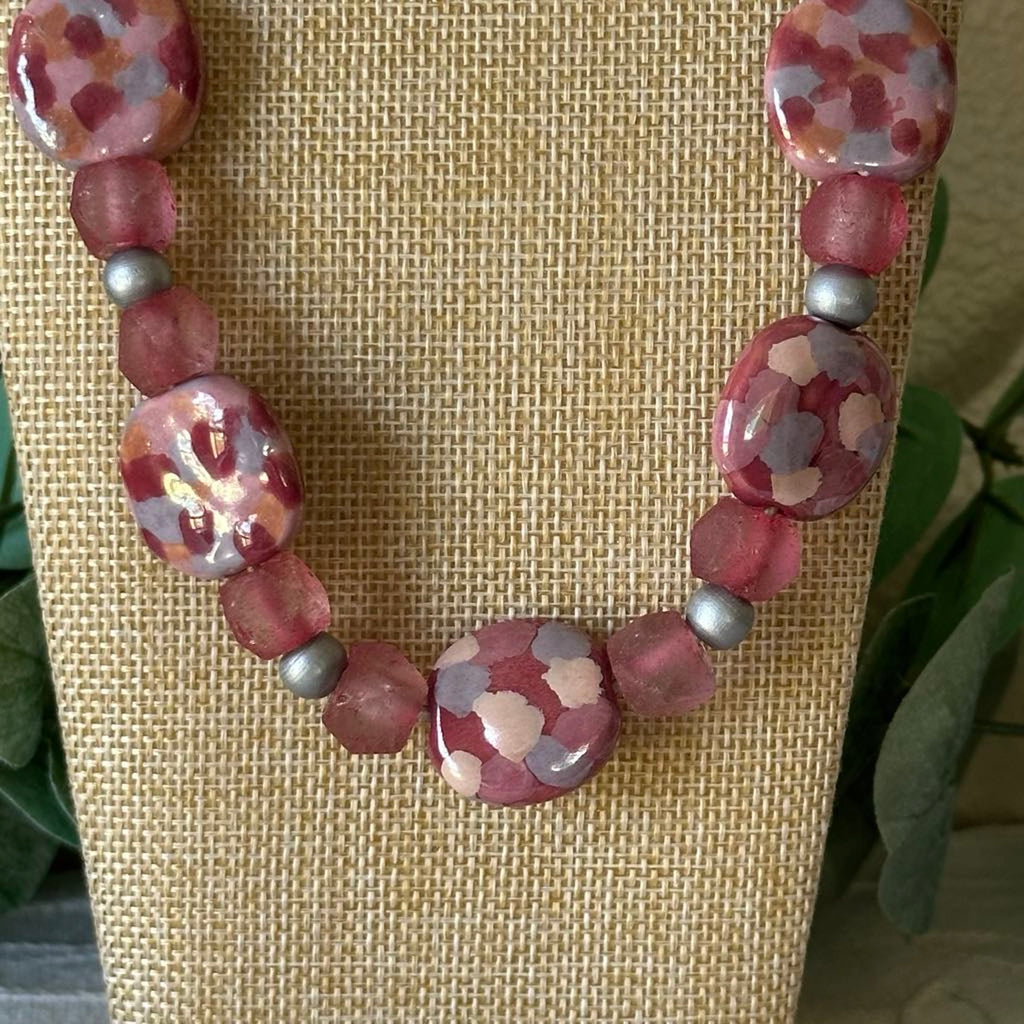 PINK KAZURI & AFRICAN GLASS NECKLACE 2
